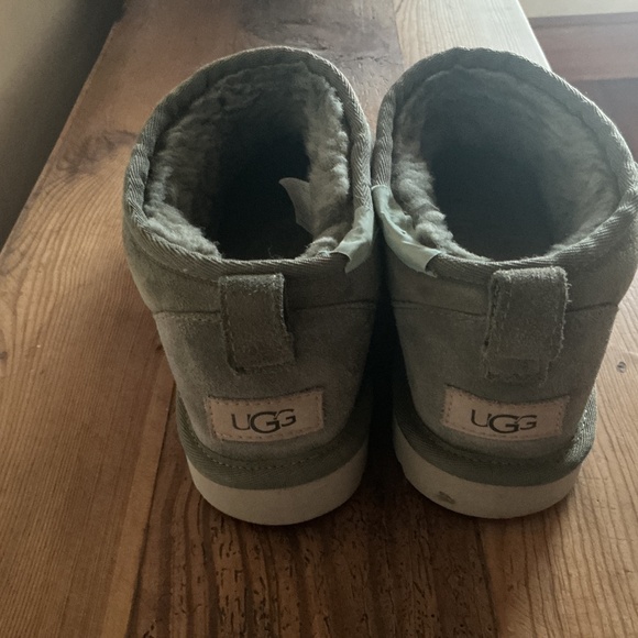 Ugg Ultra mini boot olive size 8 - Picture 6 of 7